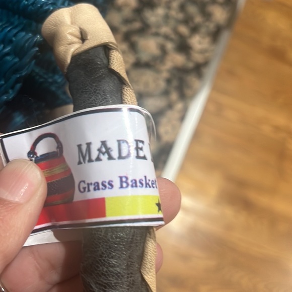 NEW! Hat Attack Sunray Bag handmade goat skin handles
#36B - Picture 7 of 7